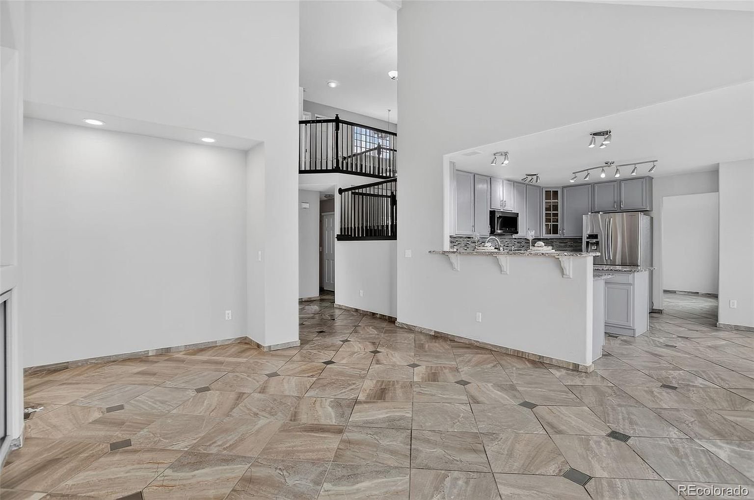 16049-brooklime-ct-parker-36